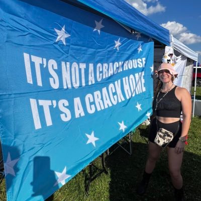 ♓︎ • ♊︎ • ♎︎ | Usually vibin with a cow | Stay weird 🤪🖖🏼|