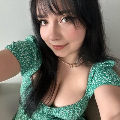 Your hot massage therapist, I give services to all kinds of massages {send me a text!}
