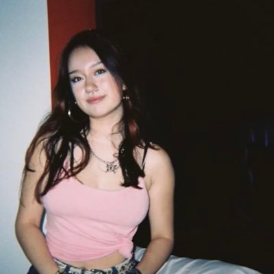 sophdavischess's profile picture. i unfortunately play chess