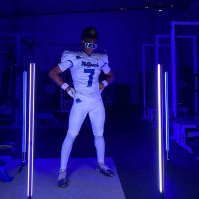 6’0 170/ Plano West Senior High School/C/O 2024/DB/WR/Bench 195/Squat 345/ Power Clean 215/40:4.87/GPA 3.6/Email:davidchibuzor775@gmail.com/469-769-2617