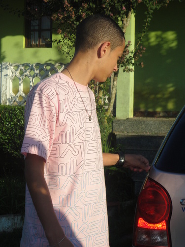 eu fiico mais no @kakacelebridade segue lá :D
