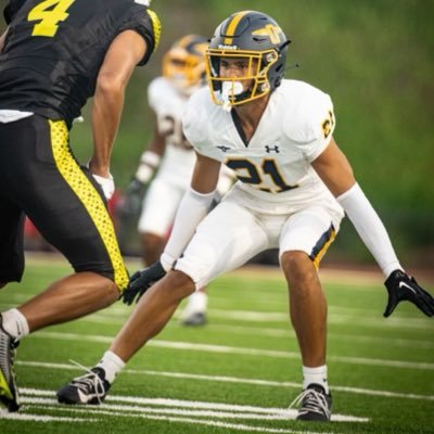 C/O 2024 || CB/S @ Punahou School || 5’ 11” 170 lbs || GPA 3.8 || Hooper || (808) 476-2466