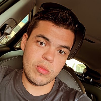 Mechanical Engineer.
Graduate Student of Mechanical Engineering at University of Puerto Rico.