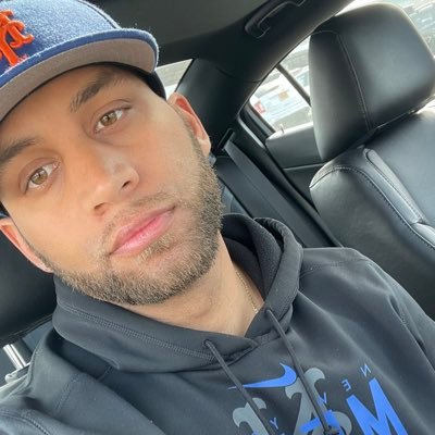 CMSV 🐬 Graduate , Teacher 〽️ , 29, 🇵🇷, Anime Enthusiast , Gaming aficionado #LGM #LFGM #TAKEFLIGHT #NOQUITINNY