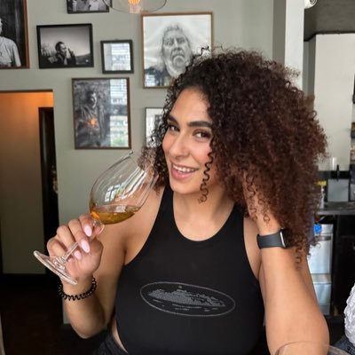 Christy_HI's profile picture. Avoiding real life (she/her)