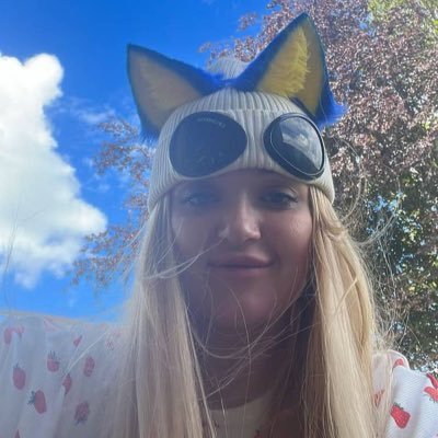 🇺🇸 I'm a silly chick. Not a liberal! Hate Big Government! ♥️🖤💙🖤Old rangers fan! MAGA🇺🇸 Halloween 👻 🎃🧡Horror Movies! 🎃Trump is President!