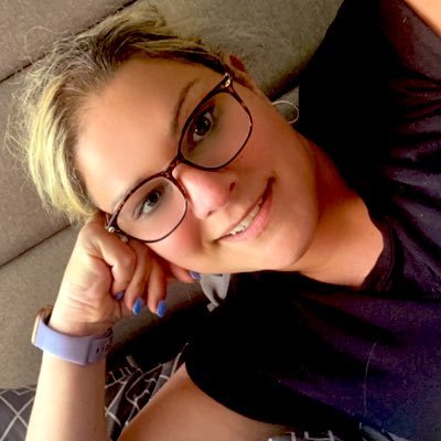 jpoohla's profile picture. Live, Laugh, Love.         Family is my everything 💜