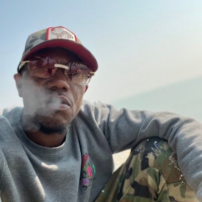 I guess this the part I say something cleaver to persuade you to follow me huh� #fuckUpayme #GetMoneyCountCash DON'T FOLLOW ME I DONT DO STALKERS #teamNOID