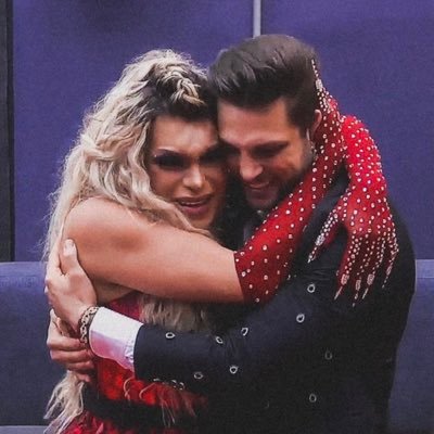 WencolaMoments's profile picture. En este perfil amamos a Wendy y Nicola 💞