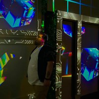 avant garde performer (@veekator) 's Twitter Profile
