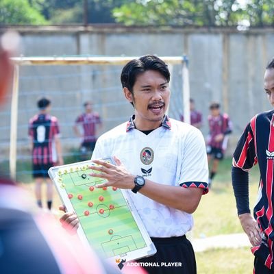 A Journo, a Football Pundit for @jktpundits , @tribunkultur_ Head Coach, and a Football Tactical Analyst