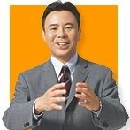 公明党政務調査会長◇衆議院議員◇元経済産業副大臣◇元国土交通大臣政務官◇前公明党国会対策委員長◇大田区大森出身、創価中学・高校、創価大学法学部卒業◇元毎日新聞記者◇家族：妻と２男１女◇比例東京ブロック選出