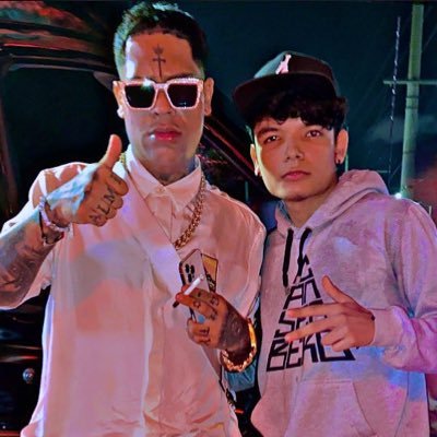 Curryzioo's profile picture. La Vida y la Muerte🍇