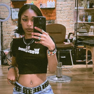 lovm1ch's profile picture. model