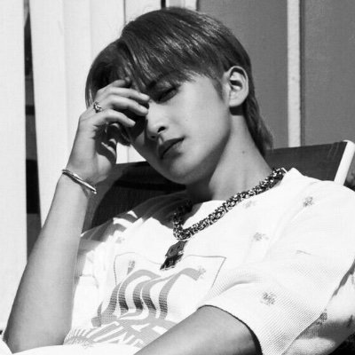 Code : 𝟭𝟵𝟵𝟵’s pride. The man with strong charismatic and his dark soul can catch your attention that will take you to heaven.