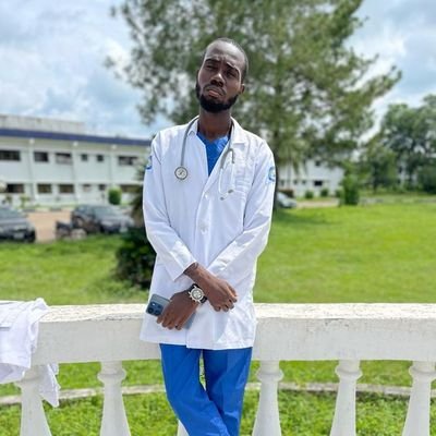 Medic 💉, Copywriter ✒️
Podcaster @ Olamide Ademola Speaks,
Content Creator.