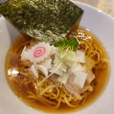 醤油ラーメン専門店(旧麺処しんすけ)
JR青梅線奥多摩駅至近にて10:00-19:30(ラストオーダー19:00)不定休。
奥多摩に来た人しか食べられない「奥多摩わさび中華そば」
他にも奥多摩清流中華そば/梅中華そば/すぅ麺/すう麺(極み)/濃口醤油中華そば　
全ての麺でスープの味が異なります
最新情報はインスタで。