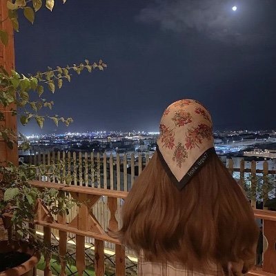 لا احد يستطيع ان يشعر بما تشعر به ، فلا تتعب نفسك بالتعبير دائماً