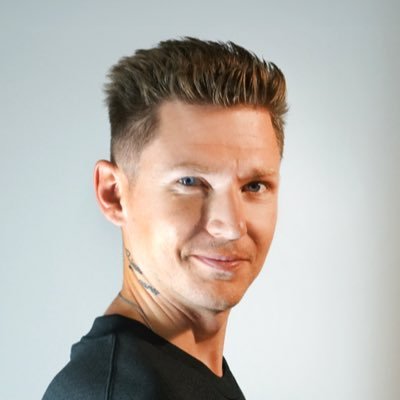 Co-founder @AlignerZ · Founder & creative director @undercatdesign · Design enthusiast living life · Built a 500k users EdTech platform