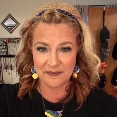 LesGesek's profile picture. 3rd grade teacher, NYS Master Teacher, Mom