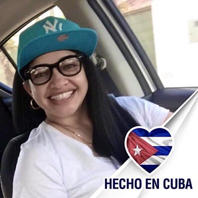 historiadora de arte bla bla ... activista por una Cuba libre de injusticias y a favor de los derechos humanos .