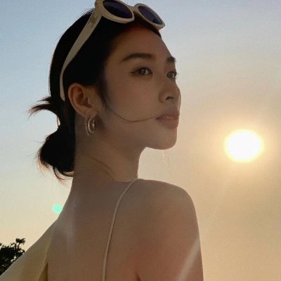 JHung7753's profile picture. Concerned about balancing work and life, about their physical and mental health, and able to find the right balance for their family and career