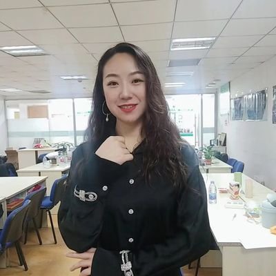 yinluokyoto's profile picture. 弊社は合成樹脂による文具・雑貨の製作・加工をしています。主にプラスチック合成樹脂や塩化ビニール樹脂をベースにオフィス用具・文房具、日常用品、生活雑貨用に身近な日用品など多目的に利用されている安全衛生の素材です。豊富なアイテム、豊富なカラー、豊富な品質を有し、様々な意匠表現や丈夫性に優れたエコ製品を開発・販売しています。