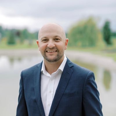 chrispetis's profile picture. Dad, husband and general lover of all things #hamont. also been battling a Golf addiction since 1994. Fore!