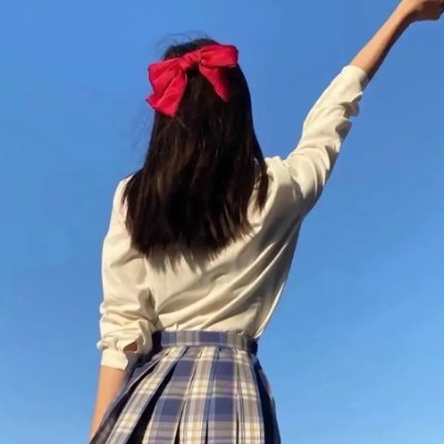 EmilyRo33761055's profile picture. You need a douchebag and a douchebe, doebi is willing, and dope is determined.