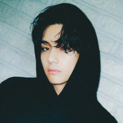 taehyungd0tc0m Profile Picture