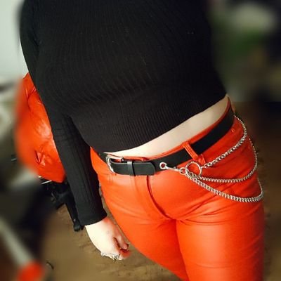 DominaIra_FinD's profile picture. Book a session for start being free under my feet 
(they/them)

🔴Pay after you talk to me → 20€

      ✨QUEERGODESS✨ NON-BINARY🏳️‍⚧️

iracruelty@gmail.com