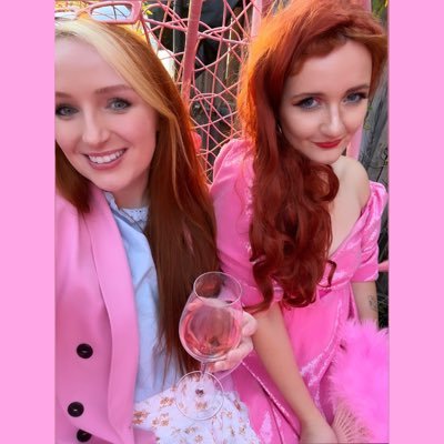 Artist & Writer 💖 Masters in Fine Art from Chelsea school of art, London 2016-17.