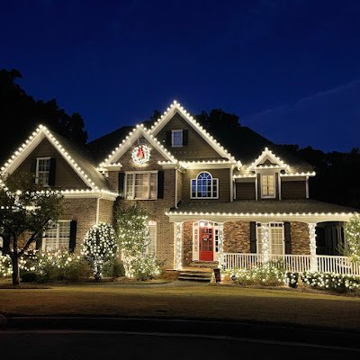 Outdoor Illuminations is a low voltage outdoor lighting company in Acworth, GA. We offer landscape lights & Christmas light installation services!