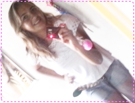 Trair? Não sou de trocar uma VIDA por uma AVENTURA boba *---* Que mim conhecer maiis só é mim seguir
