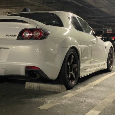 RX-8 TypeRSに乗っています.SE3P(R3).デミオ(DEJFS)も※タイヤが4つ付いてたらだいたい好き✨ 🚗静岡🗻→東京🗼→大阪🐙→広島🍁→大阪🐙 気軽に声かけてくれるととっても喜びます。