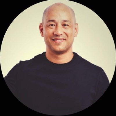 robertoo_su's profile picture. Desconstruir para reconstruir