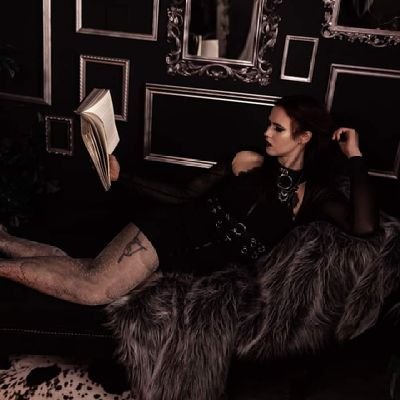 SirenaAuthor's profile picture. NO DMs. Debut author. Queer 🏳️‍🌈 + ND. Currently querying my YA Fantasy, Shadow of the North

❤️ Heart of the Crimson Fleet fanfic on AO3 + Wattpad
