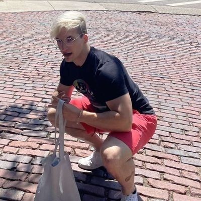 TWlTTER_Handle's profile picture. im zeon