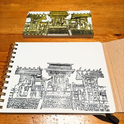 消しゴムはんこの製作・販売・教室をしてます(*˘︶˘*).。*♡
御朱印、店舗ロゴ、季節のポストカード、お名前はんこなど…
心を込めてお作りしています😊