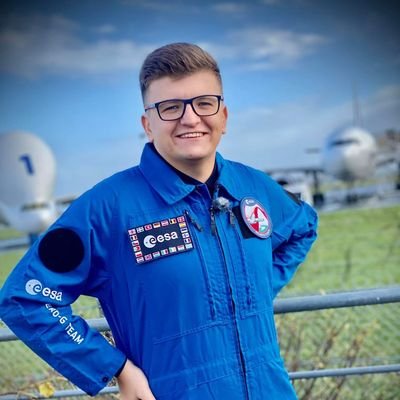 Dziennikarz
TVN24 BIS
Świat 🌍🌍🌍
Kosmos 🚀🛰🚀
#NAFO
Program Kijek w kosmosie - https://t.co/0HHHipqGOz…