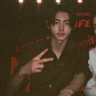 23O112's profile picture. ibang planeta.