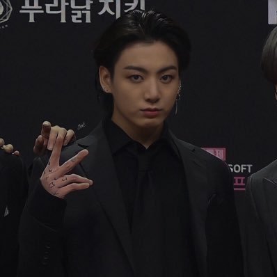 I’ll be here for now. Main Account: @namixaus | IG: namiyaaahhh | Tiktok: sexyvantae or namixaus_ THIS IS A FAN ACCOUNT ONLY ✨