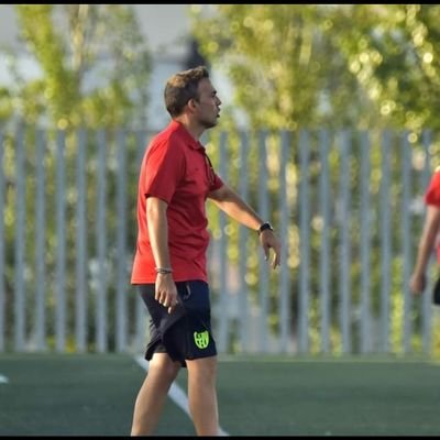 javibringola's profile picture. Profesor de Lengua en el colegio Cardenal Xavierre FESD y  entrenador del Liga Nacional del @CDOliverUrrutia