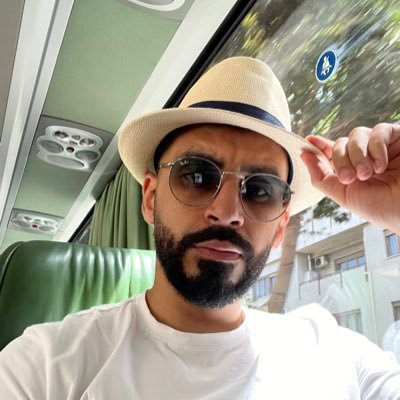 MonemDakheel's profile picture. Building apps as a side hustle