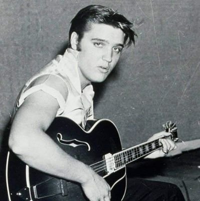 Kingscratcher's profile picture. Celtic, Spurs & Glenavon ❤ Higgins & Best - nobody did it better! ELVIS!