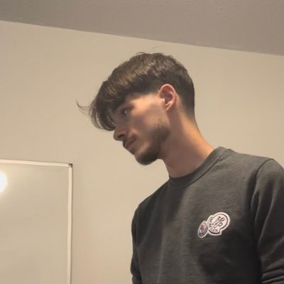 avhsteven's profile picture. Entrepreneur 🚀