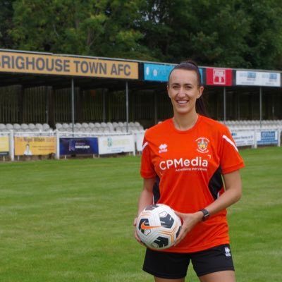 Women’s manager at @brighousetownfc 🍊