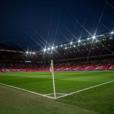 I post contents of our beloved club Manchester United👹❤️