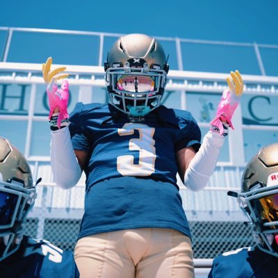 HC Varsity FB C/o2025,5’11,170Lb,WR,FS 2nd Team All-State (Backs) 1st Team All-District (Backs) 2nd Team All-District DB⚔️💙💛