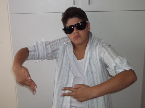 chato pra caramba quando com sono e meio desagradavel por natureza , mas legal sempre que posso :)